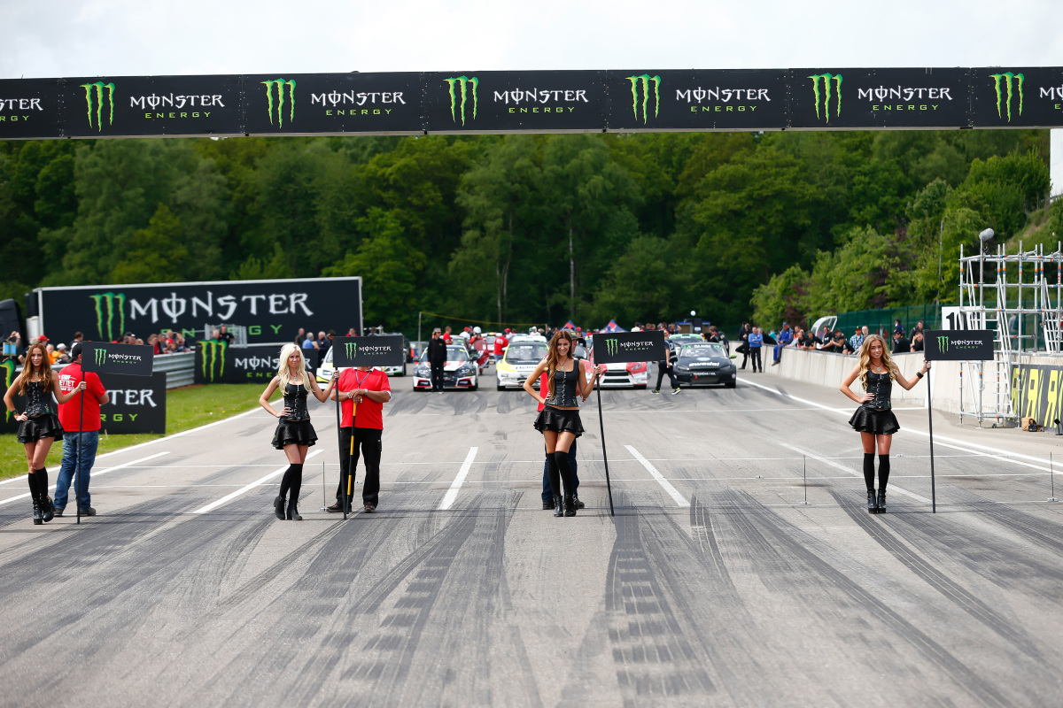 2015 FIA World Rallycross Championship / Round 03, Mettet, Belgium / May 15 - 17 2015 // Worldwide Copyright: Monster/McKlein monster energy grid mbrella paddock girls